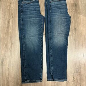 Men’s American eagle jeans 28x30 like new!